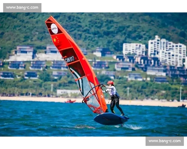 全运会帆板赛场：彝族姑娘阿于五牛的山海逐梦路