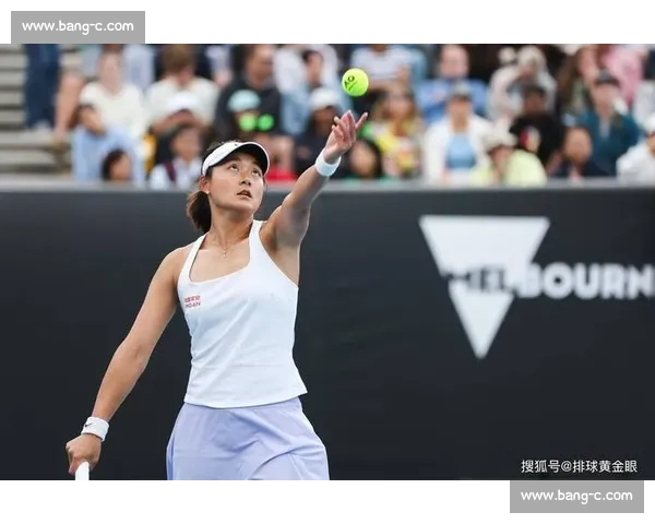 31 岁王雅繁三盘逆转！香港赛扛住赛点挺进 16 强